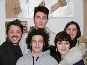 Dome Bulfaro (primo a sinistra) con alcuni suoi studenti del percorso audiovisivo multimediale 