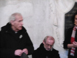 Il parroco di Castellazzo padre Egidio Zoia e il decano di Bollate don Maurizio